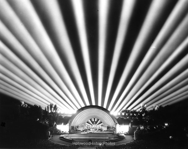 LOCHLYWDBowl Concert for War Bonds 1946.jpg